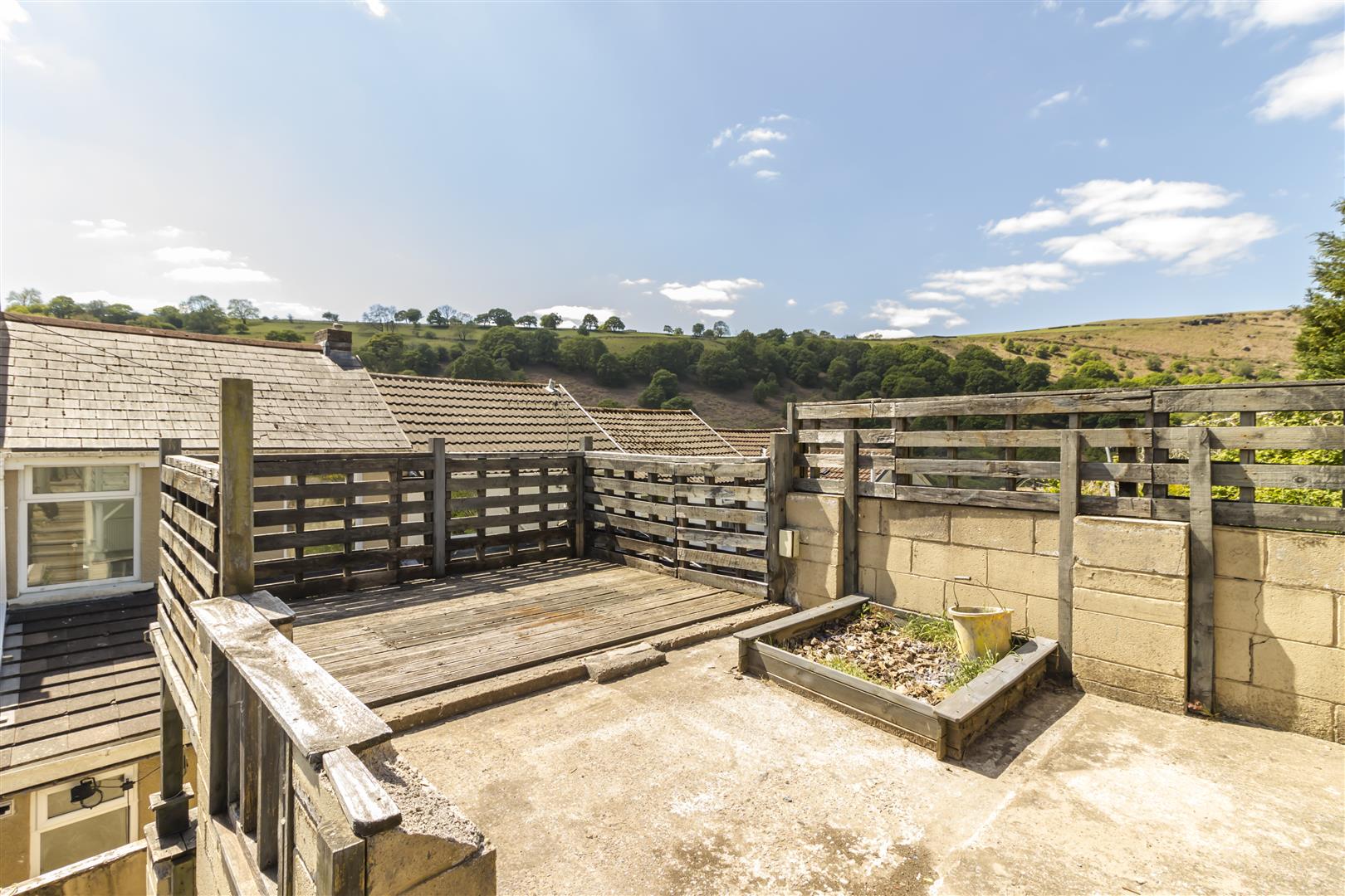 house - terraced for sale bedw road