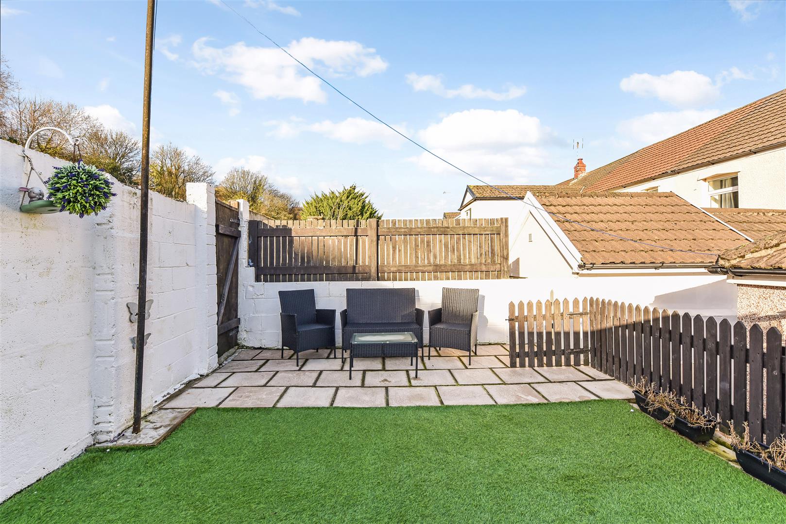 house - terraced for sale barry road