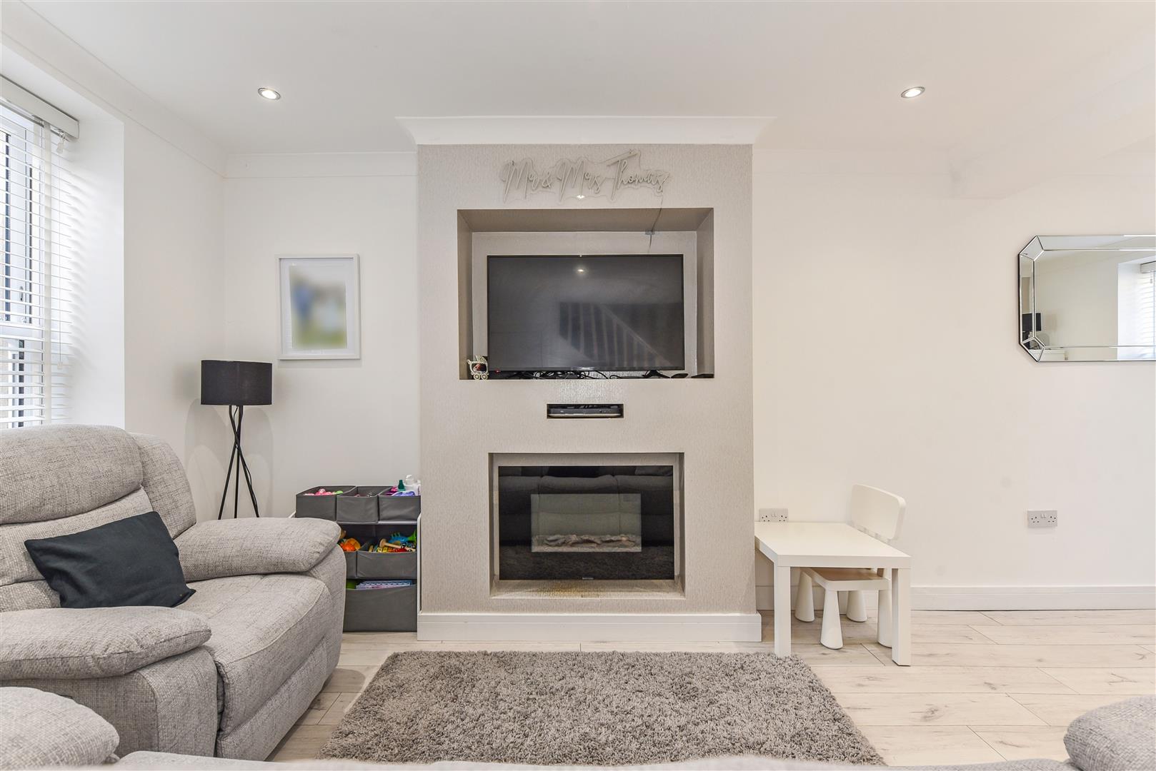 house - terraced for sale barry road