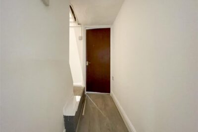 flat for sale wood road