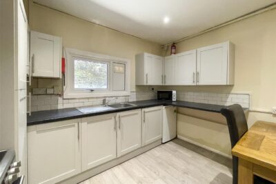 flat for sale wood road