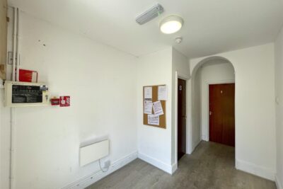 flat for sale wood road