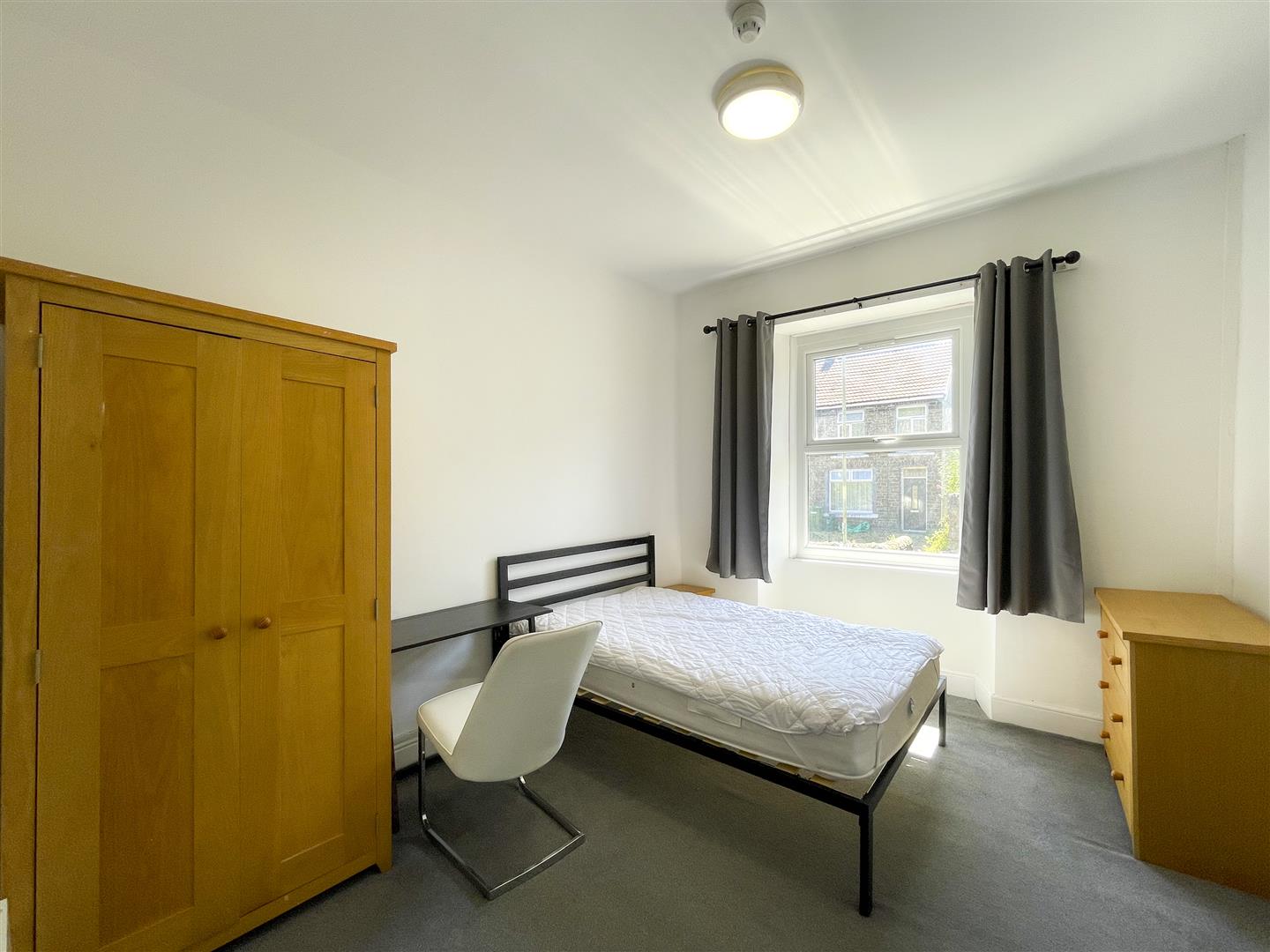 flat for sale wood road