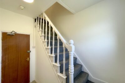 flat for sale wood road