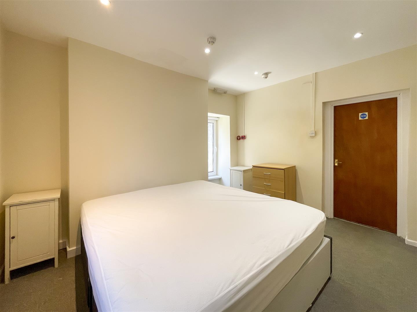 flat for sale wood road