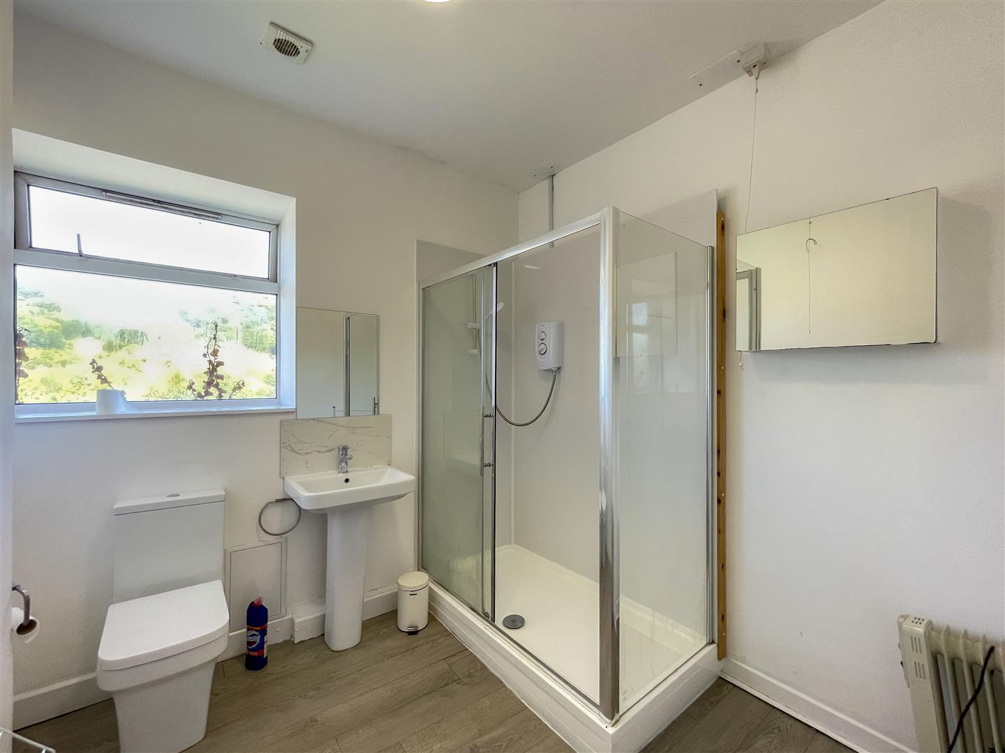 flat for sale wood road