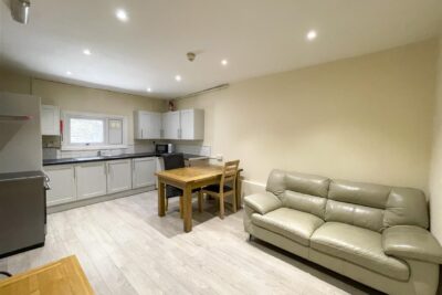flat for sale wood road