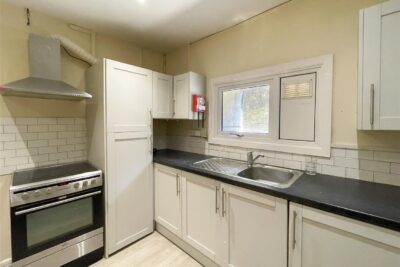 flat for sale wood road