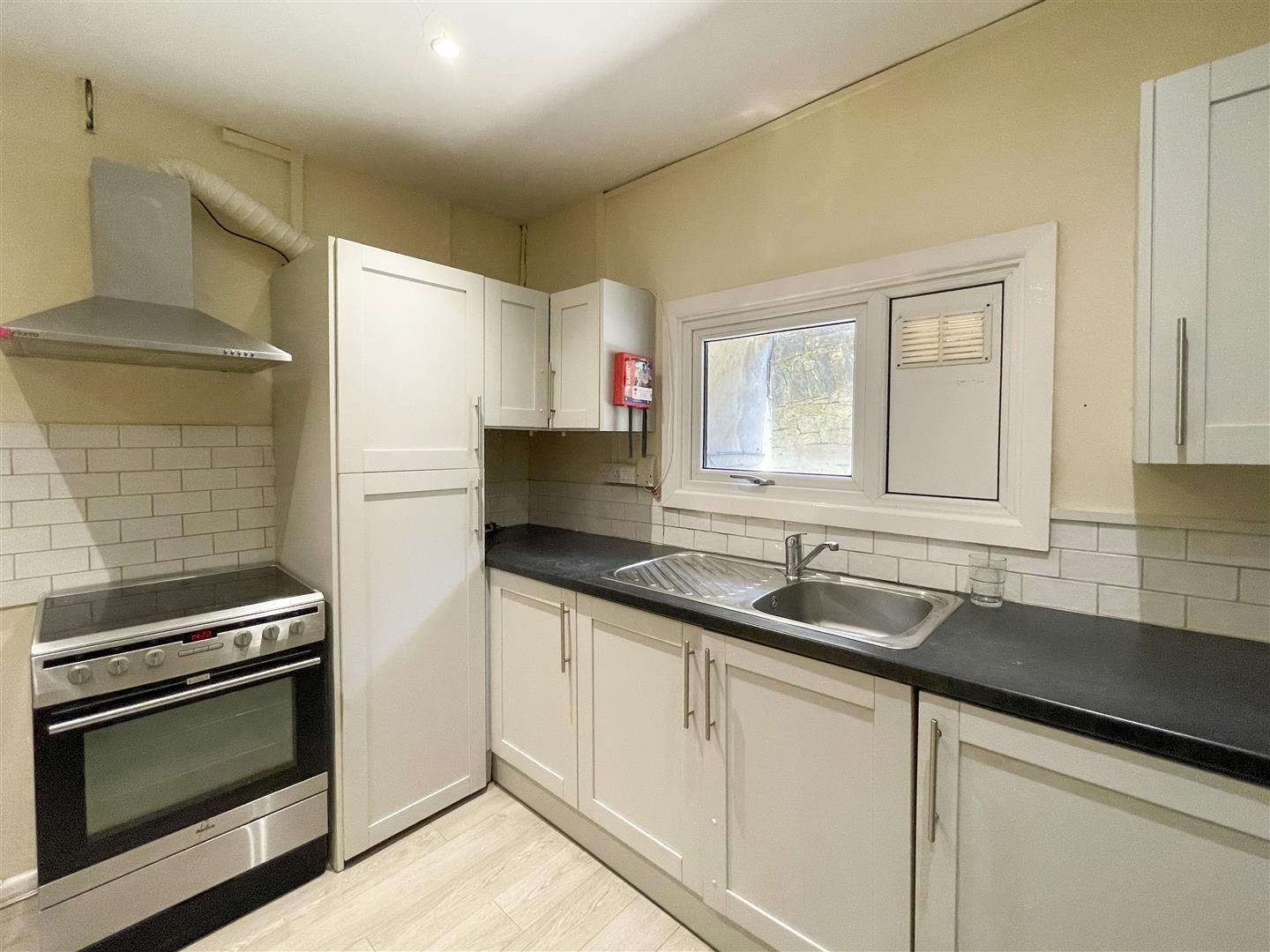 flat for sale wood road