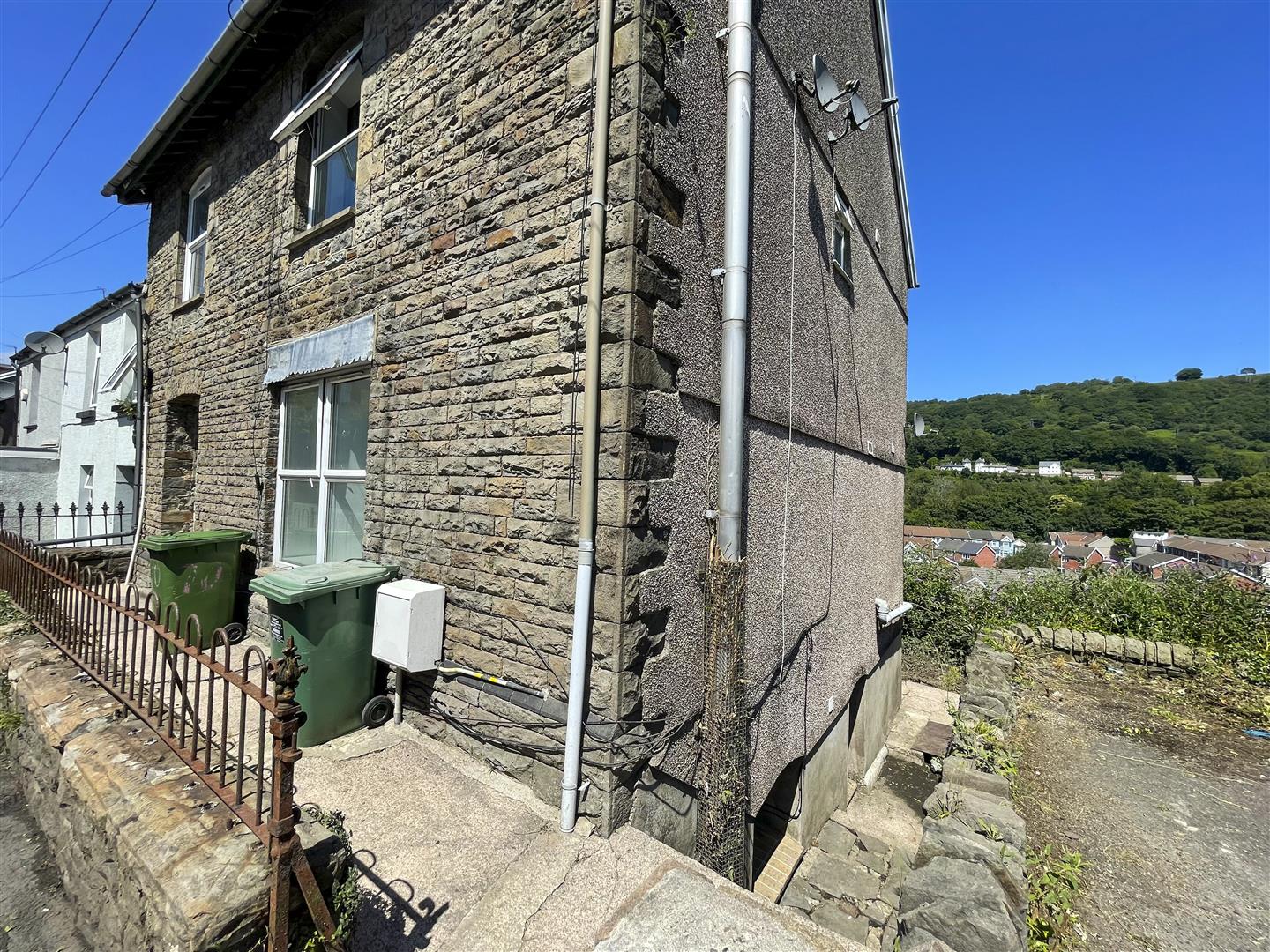 flat for sale wood road