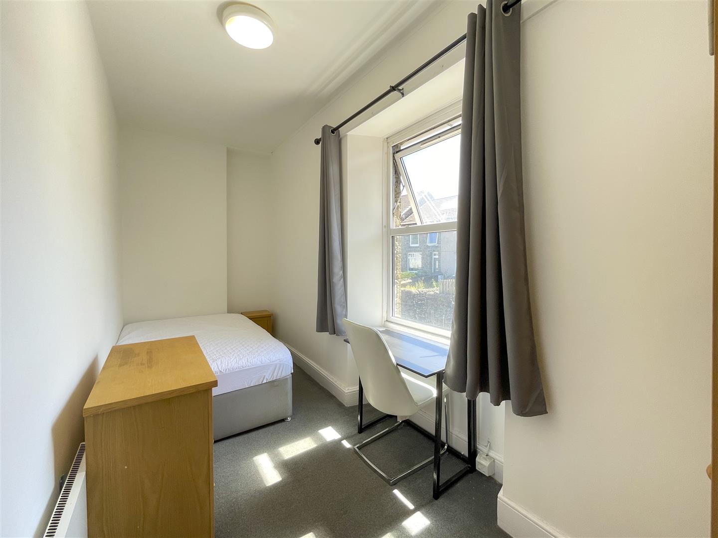 flat for sale wood road