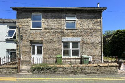 flat for sale wood road