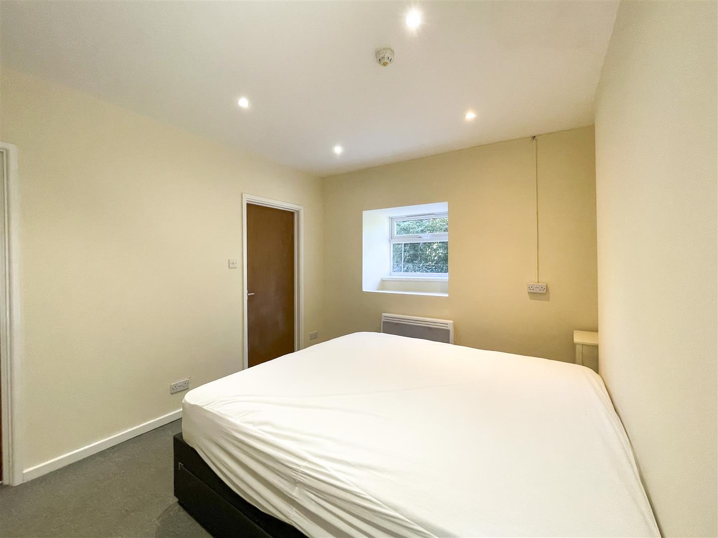 flat for sale wood road