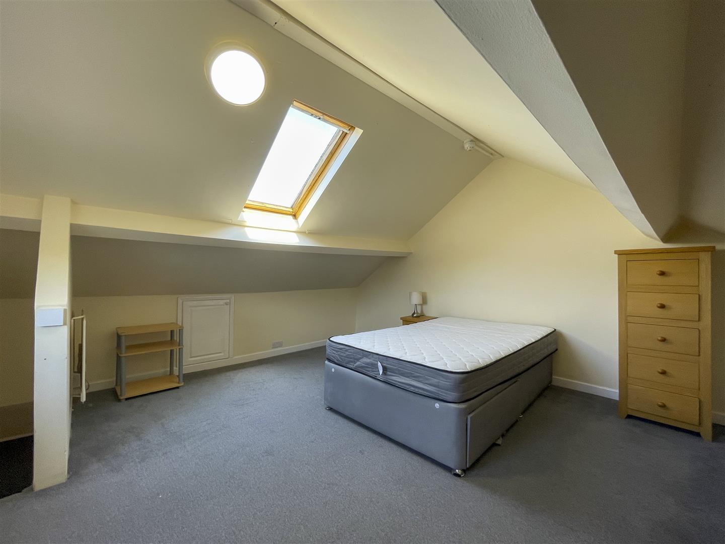 flat for sale wood road