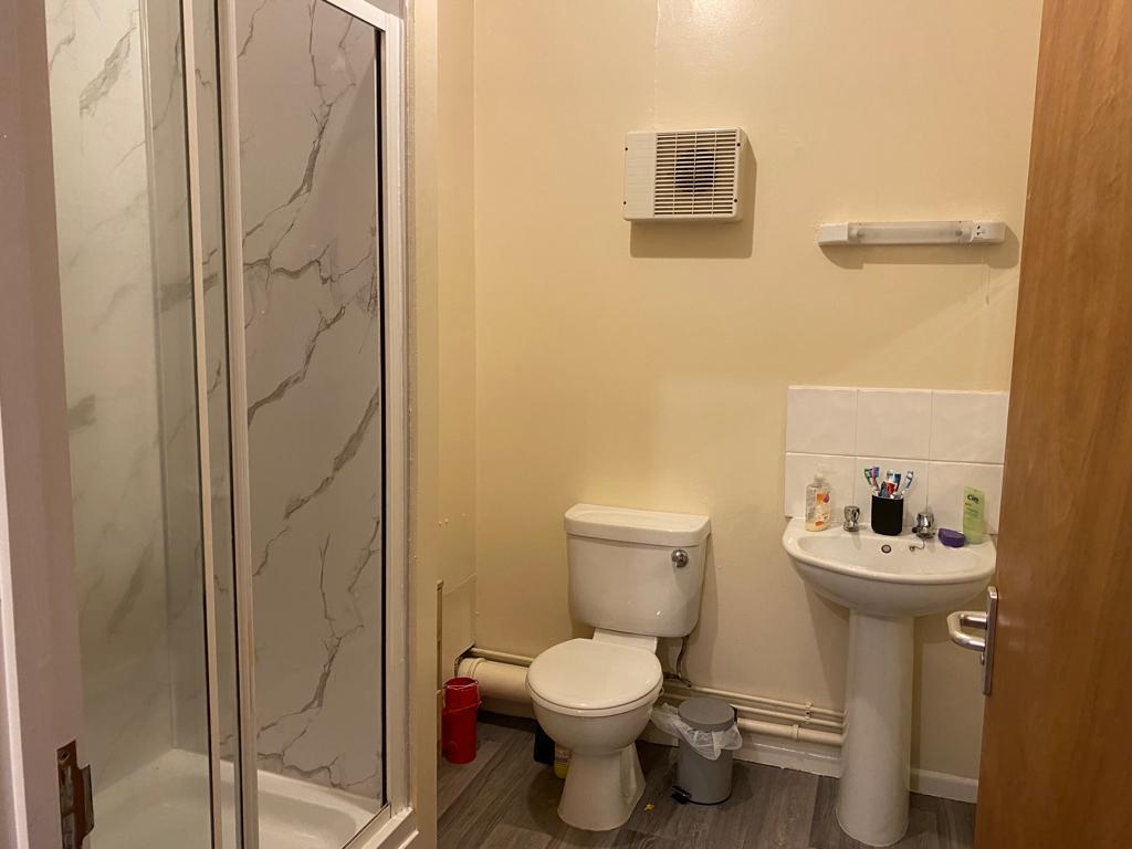 house - end terrace for sale wood road