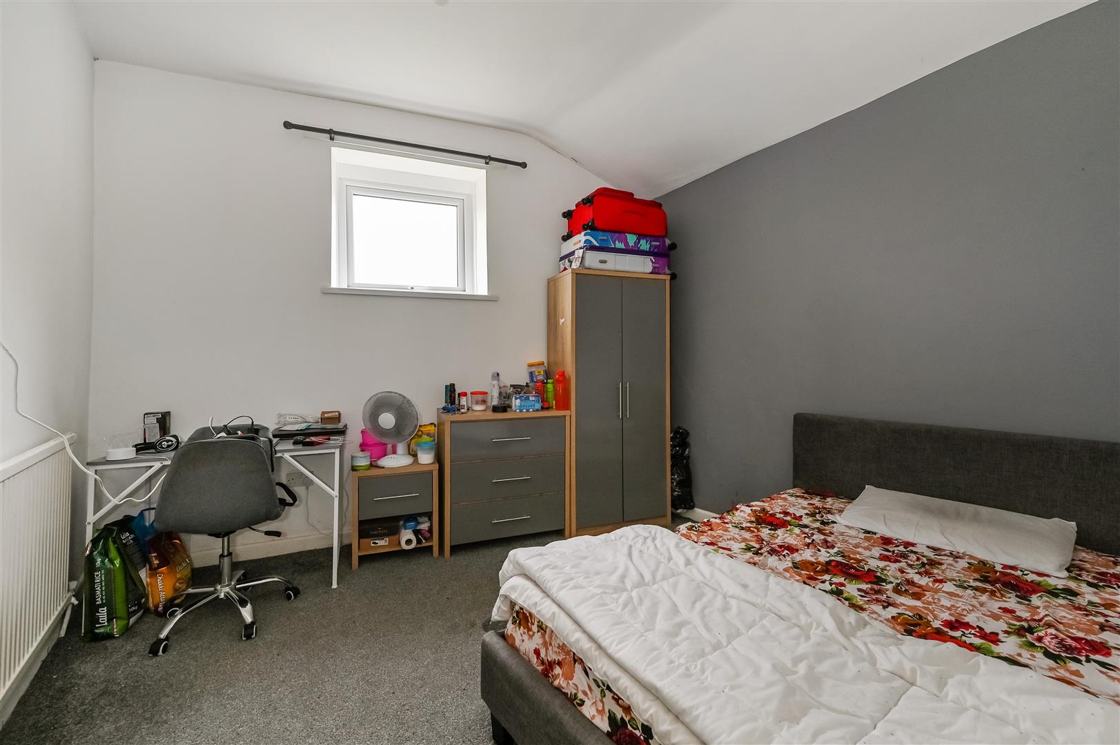 house - terraced for sale park street