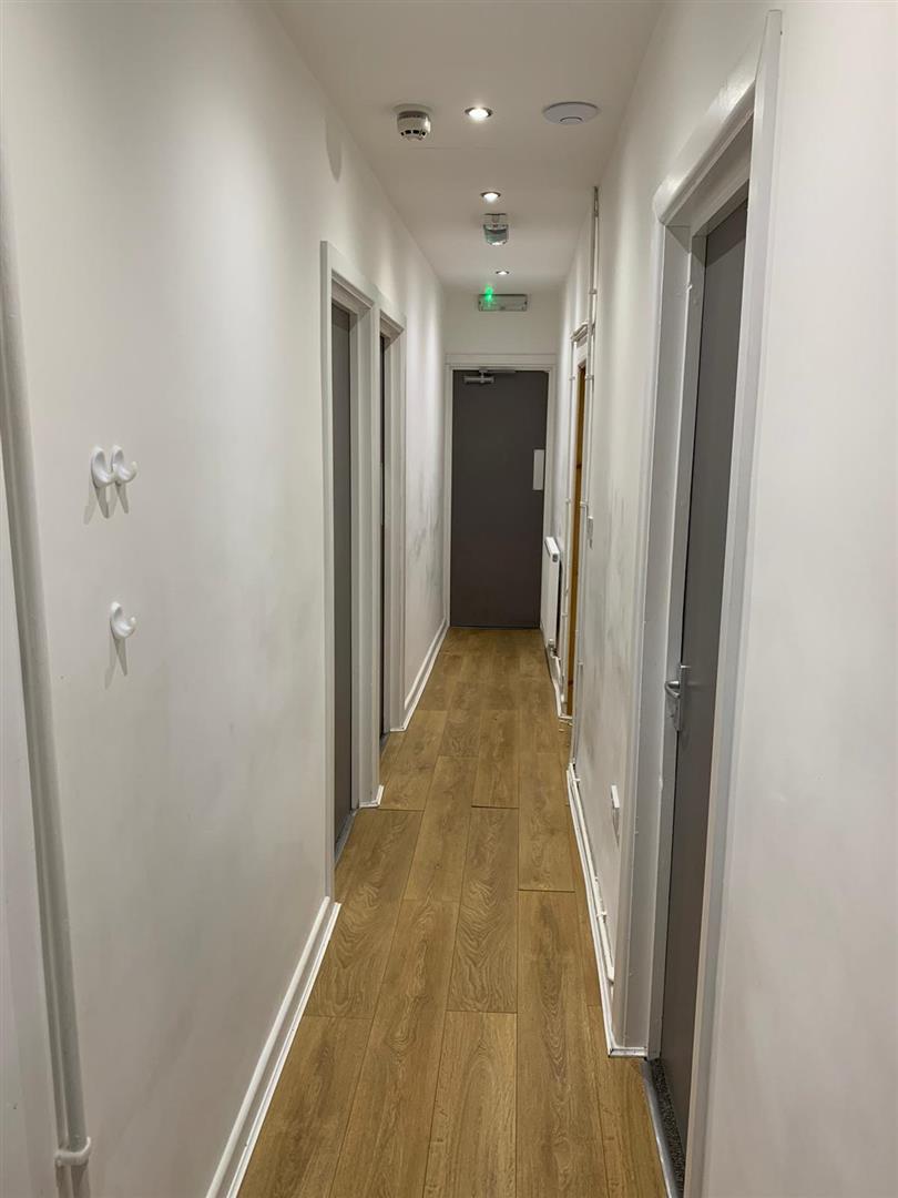 house - terraced for sale park street