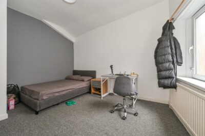 house - terraced for sale park street