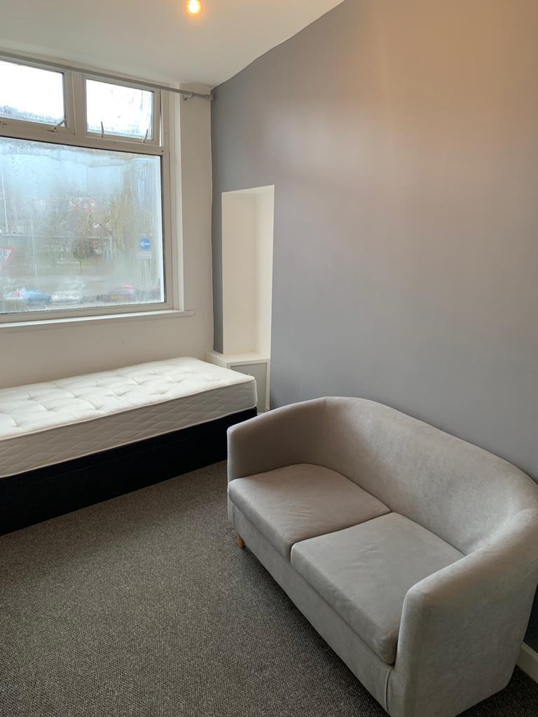 house - terraced for sale park street