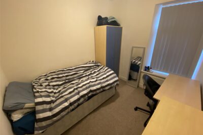 house - terraced for rent meadow street