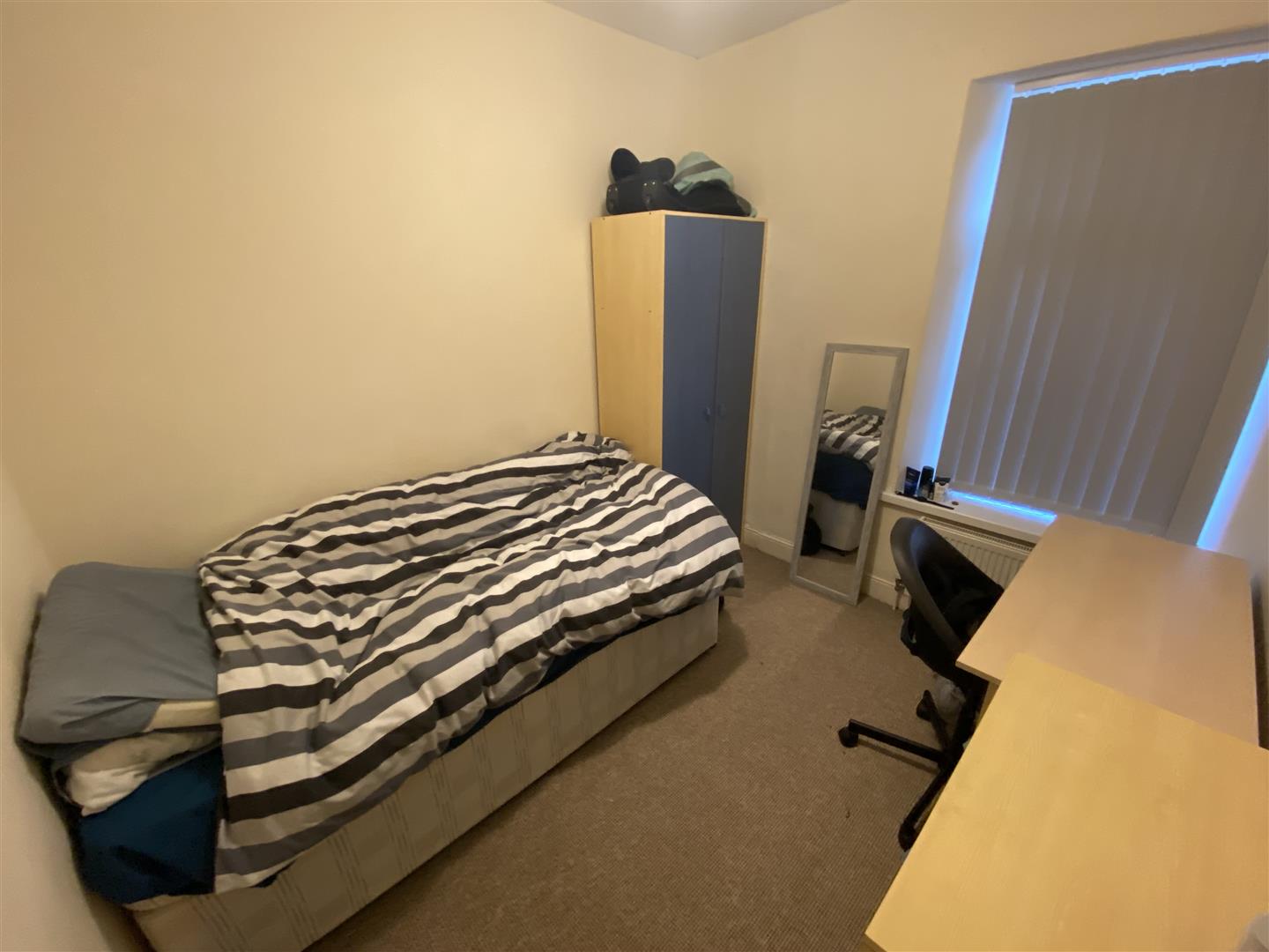 house - terraced for rent meadow street