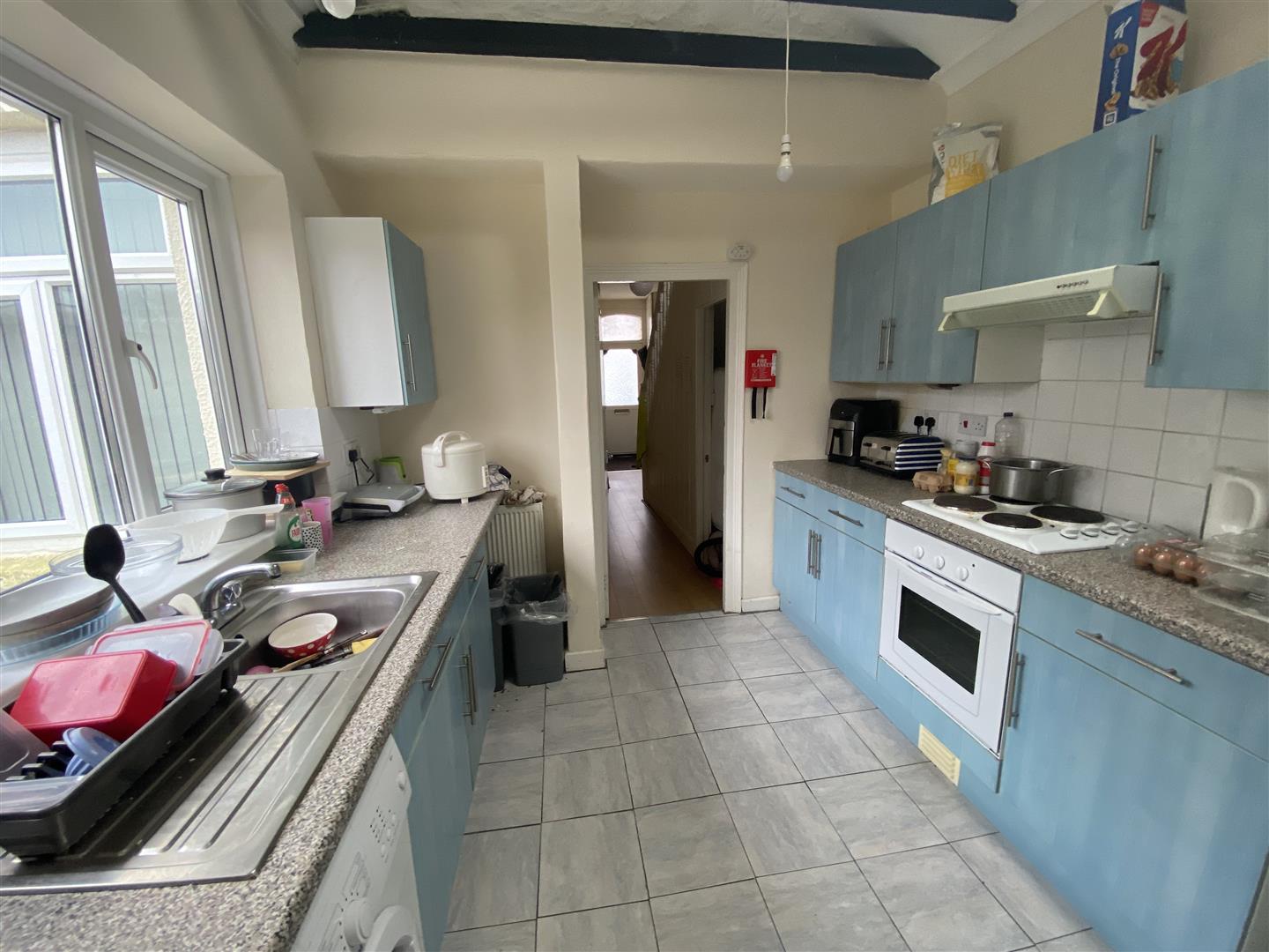 house - terraced for rent meadow street