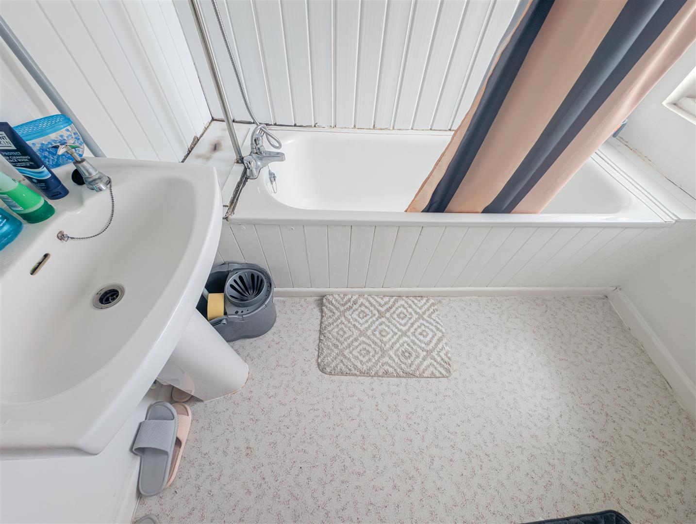 flat for sale wood road