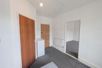flat for sale wood road