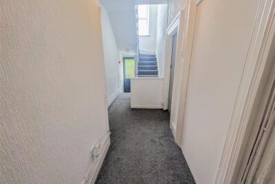flat for sale wood road