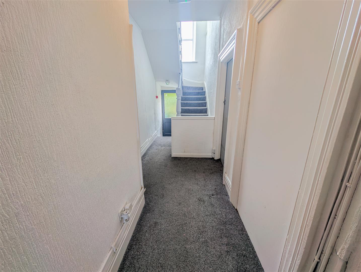 flat for sale wood road