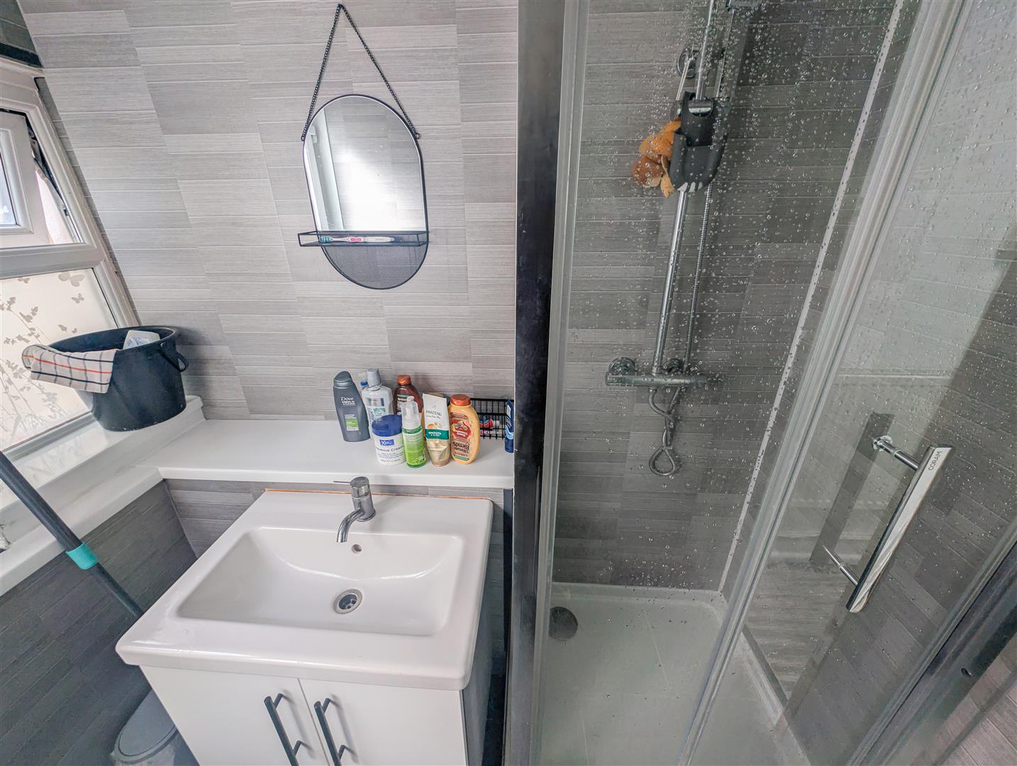 flat for sale wood road