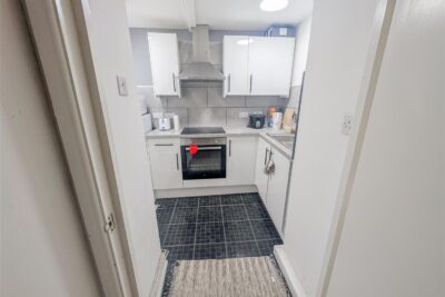 flat for sale wood road