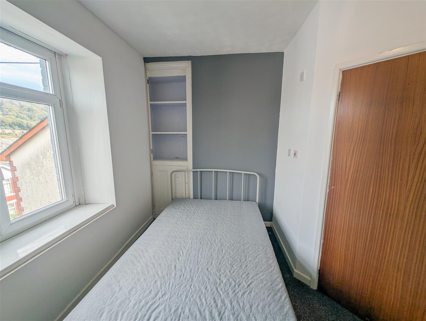 flat for sale wood road
