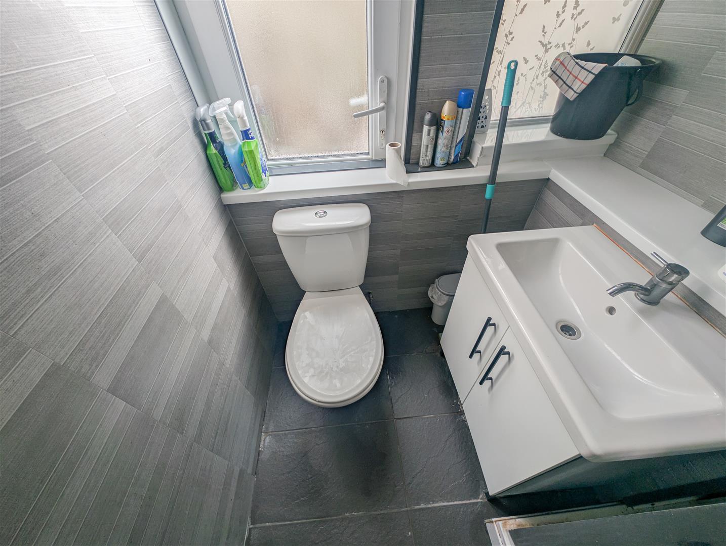 flat for sale wood road