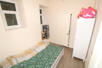 flat for sale wood road
