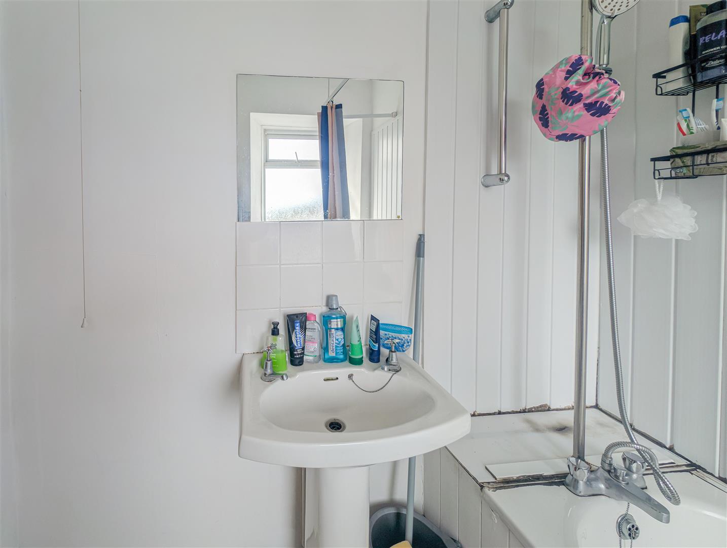 flat for sale wood road