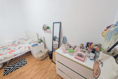 flat for sale wood road