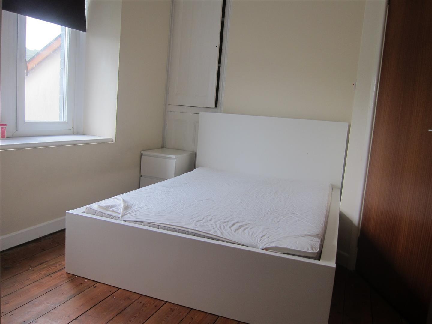 flat for sale wood road