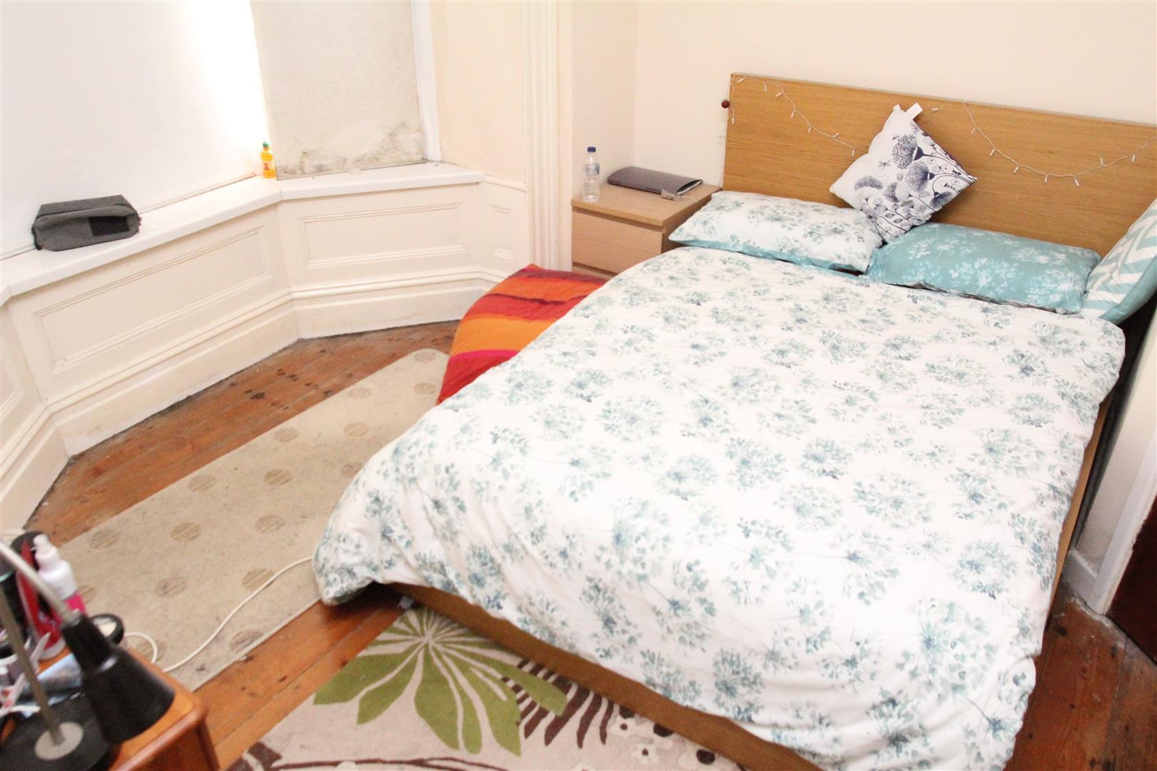 flat for sale wood road