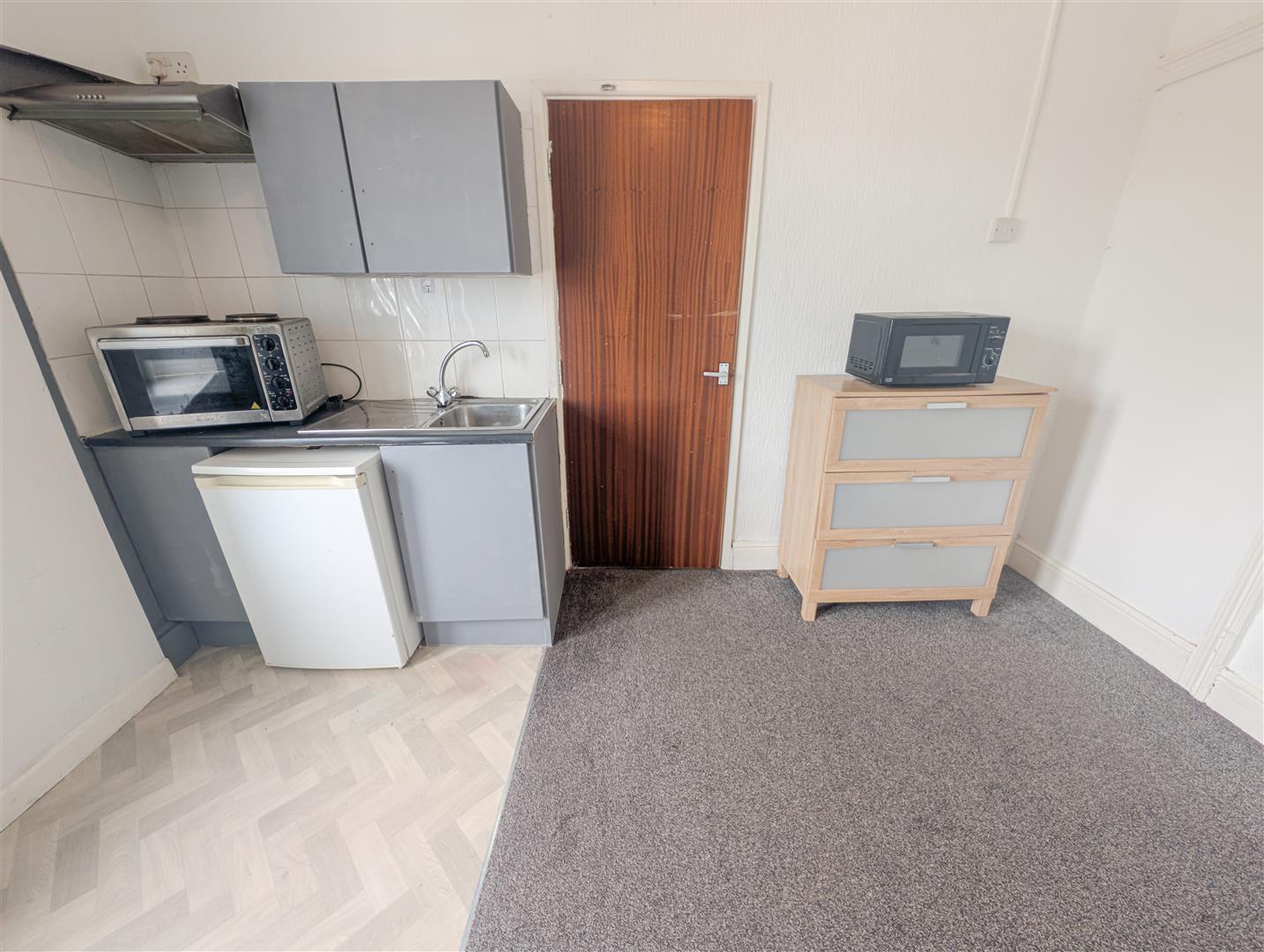 flat for sale wood road