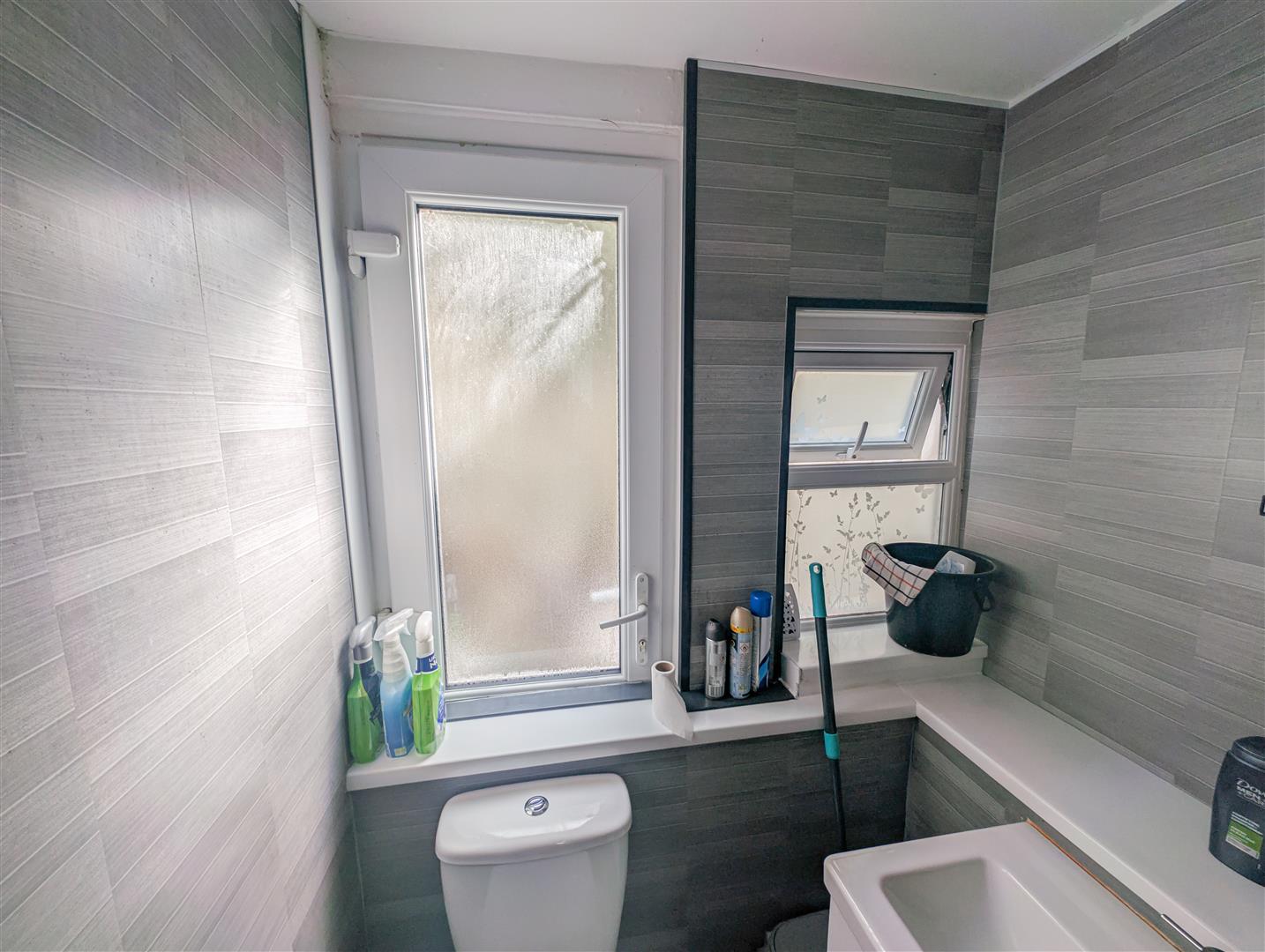 flat for sale wood road