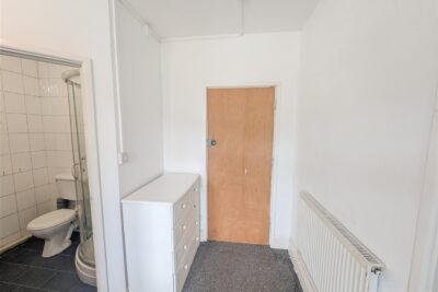 flat for sale wood road