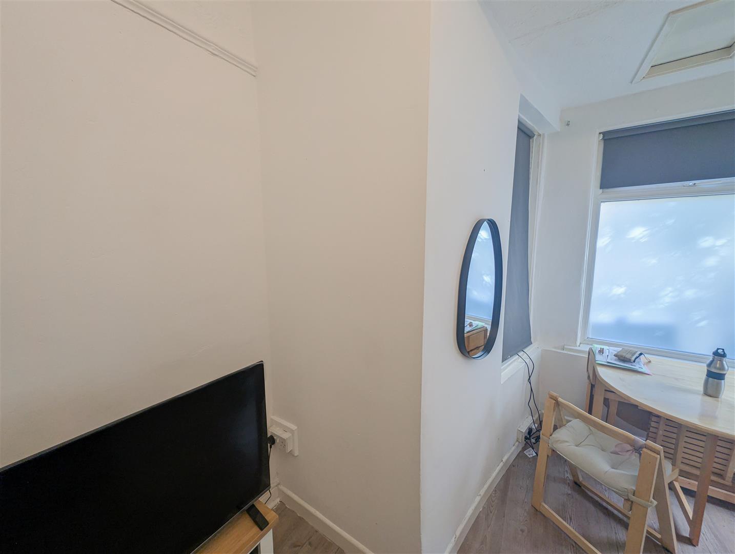 flat for sale wood road