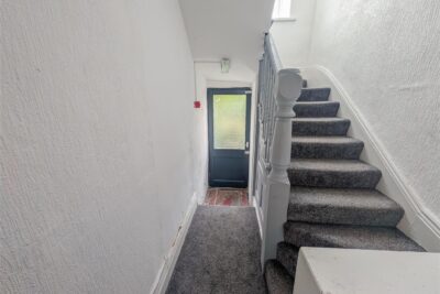 flat for sale wood road