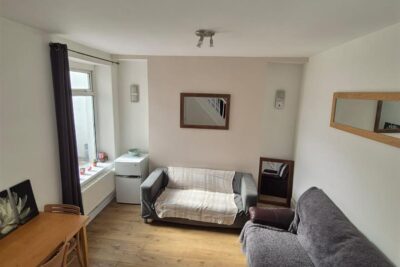 room for rent queen street