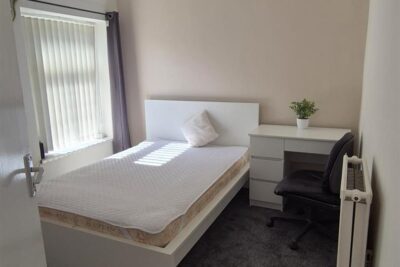 room for rent queen street