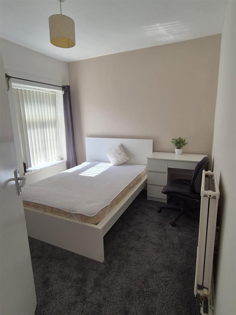 room for rent queen street