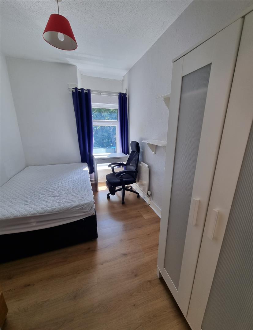 room for rent hilda street , pontypridd treforest, pontypridd,