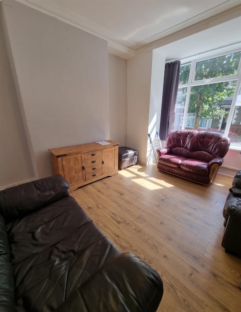 room for rent hilda street , pontypridd treforest, pontypridd,