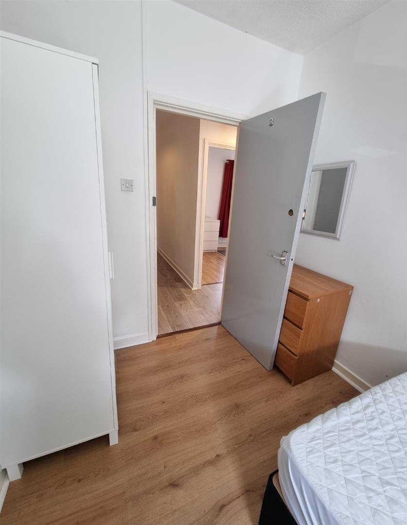 room for rent hilda street , pontypridd treforest, pontypridd,